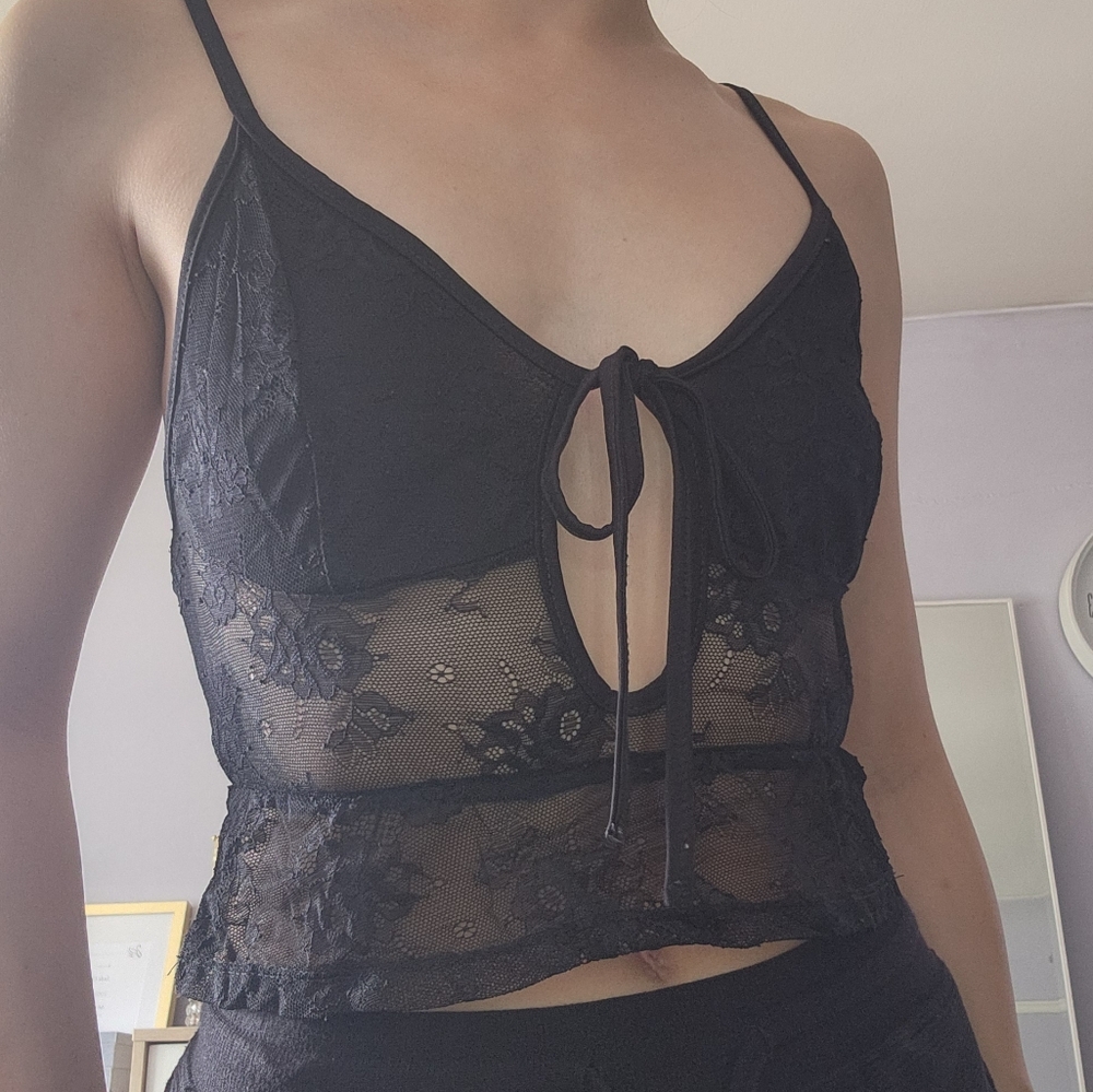 Fashion nova lace crop top
